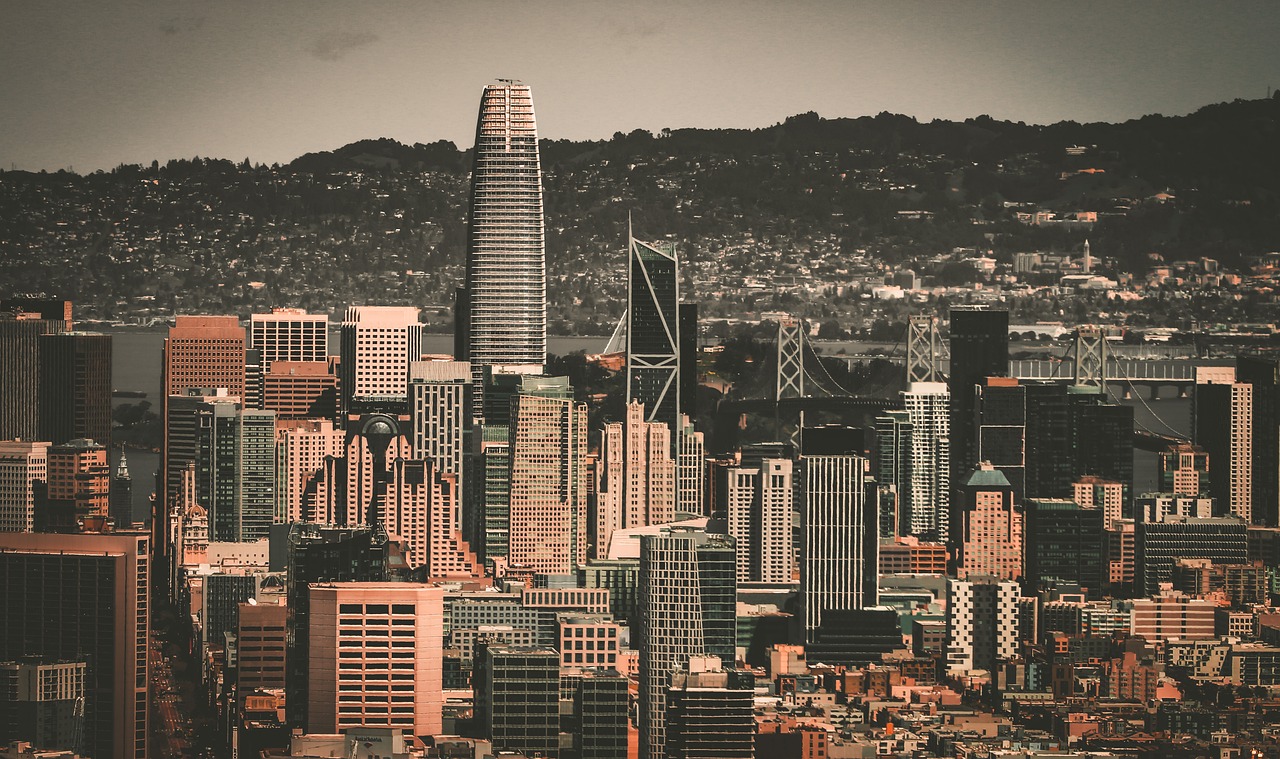 在这种背景